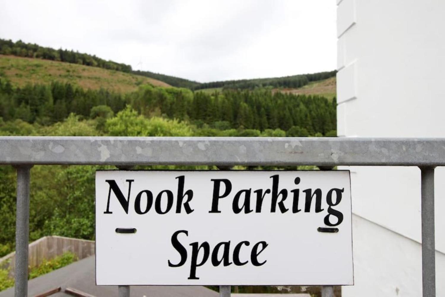 The Nook In The Afan Forest Bike Park By Staystaycations ポート・タルボット エクステリア 写真